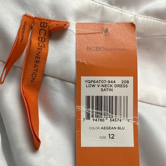BCBGeneration "NEW" Women's Agean Blue Low V-Neck Satin Dress Size 12 - Picture 6 of 8